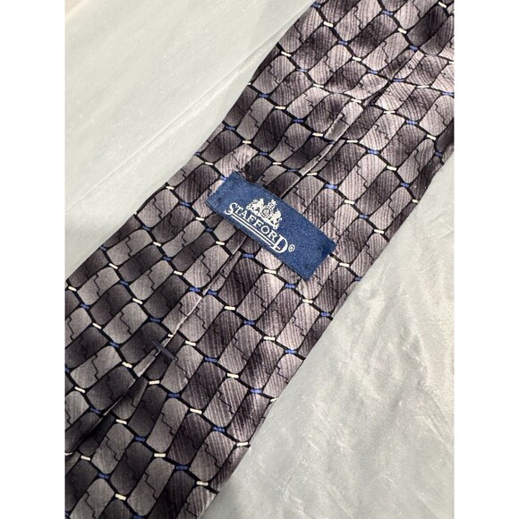 Stafford 100% Silk Mens Neck Tie Gray Geometric Pattern Classic Business - Picture 2 of 3